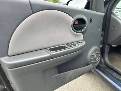 2005 Saturn Ion 2