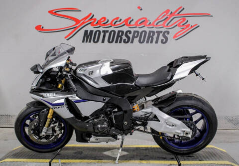 2015 Yamaha YZF-R1M