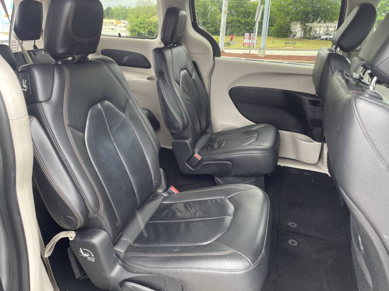 2017 Chrysler Pacifica Touring Plus