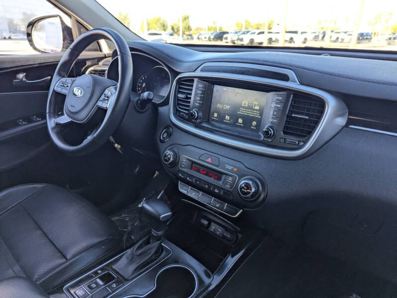 2020 Kia Sorento EX V6