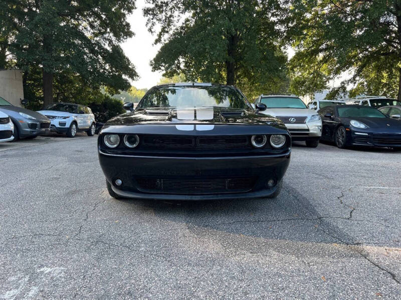 2016 Dodge Challenger R/T photo 2