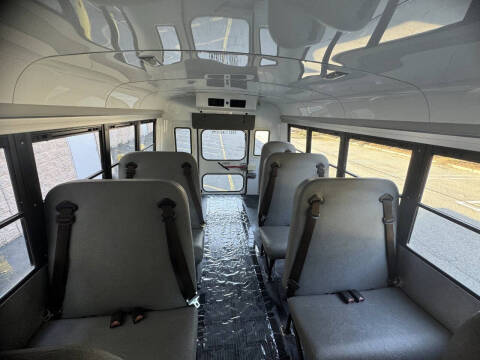 2017 Chevrolet 3500 Express