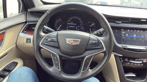 2017 Cadillac XT5 Premium Luxury