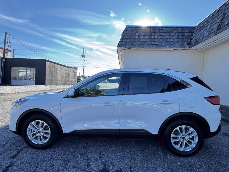 2021 Ford Escape Hybrid SE