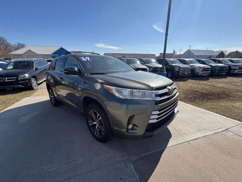 2019 Toyota Highlander LE Plus