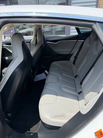 2013 Tesla Model S Performance