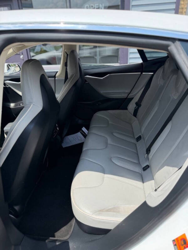 2013 Tesla Model S Performance