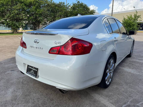2015 Infiniti Q40