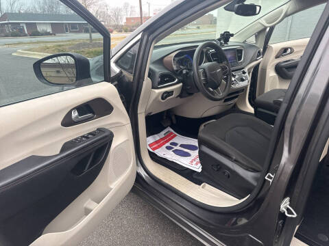 2017 Chrysler Pacifica Touring