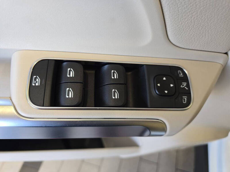 2025 Mercedes-Benz GLB GLB 250