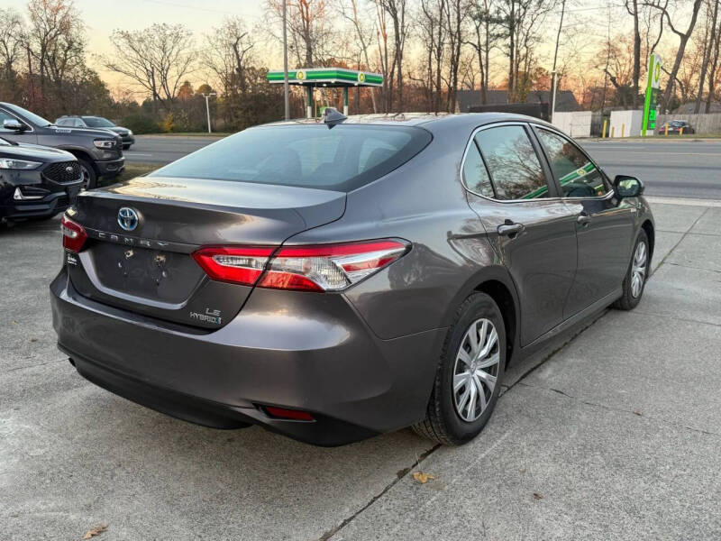 2019 Toyota Camry Hybrid LE