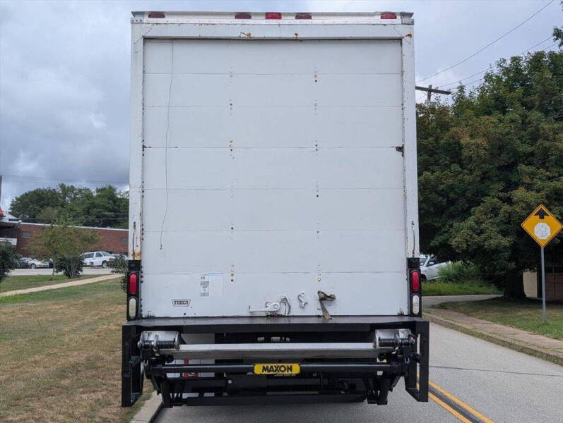 2007 Peterbilt 335