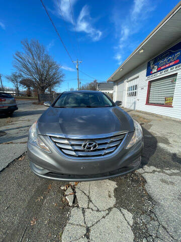 2013 Hyundai Sonata for sale at V & R Auto Group LLC in Wauregan CT