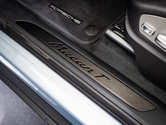 2026 Porsche Macan T