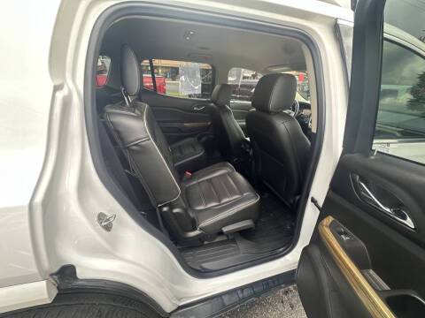 2017 GMC Acadia Denali