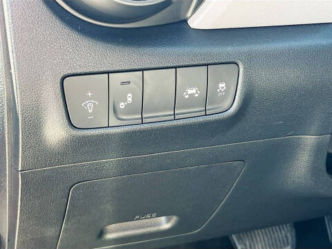 2021 Hyundai Kona SEL Plus