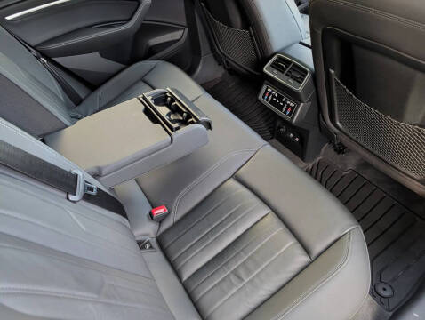 2021 Audi e-tron quattro Premium