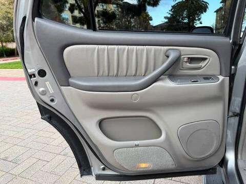 2004 Toyota Sequoia Limited