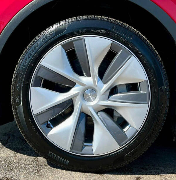 2024 Tesla Model Y Long Range