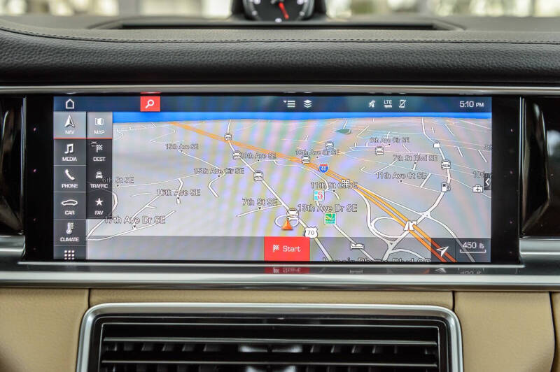 2018 Porsche Panamera 4