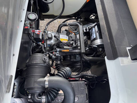 2026 E-Z-GO EXPRESS S4 EFI Gas Summit XT L