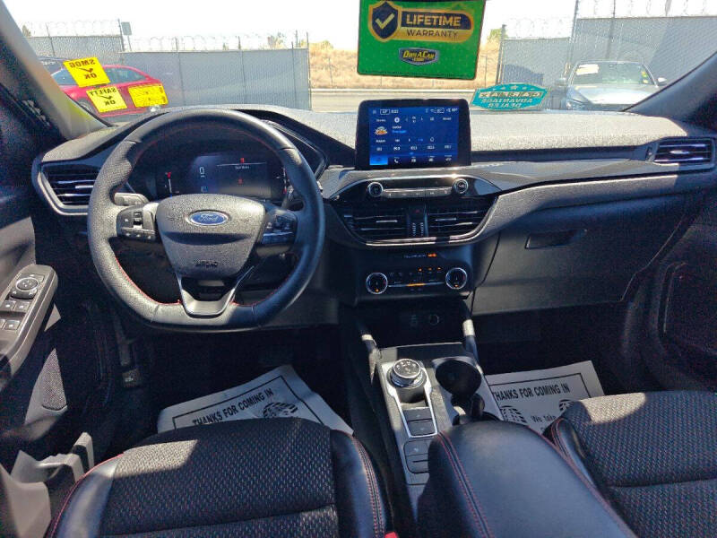 2025 Ford Escape ST-Line