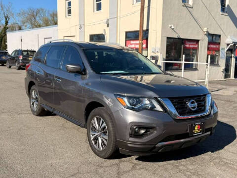 2020 Nissan Pathfinder SL