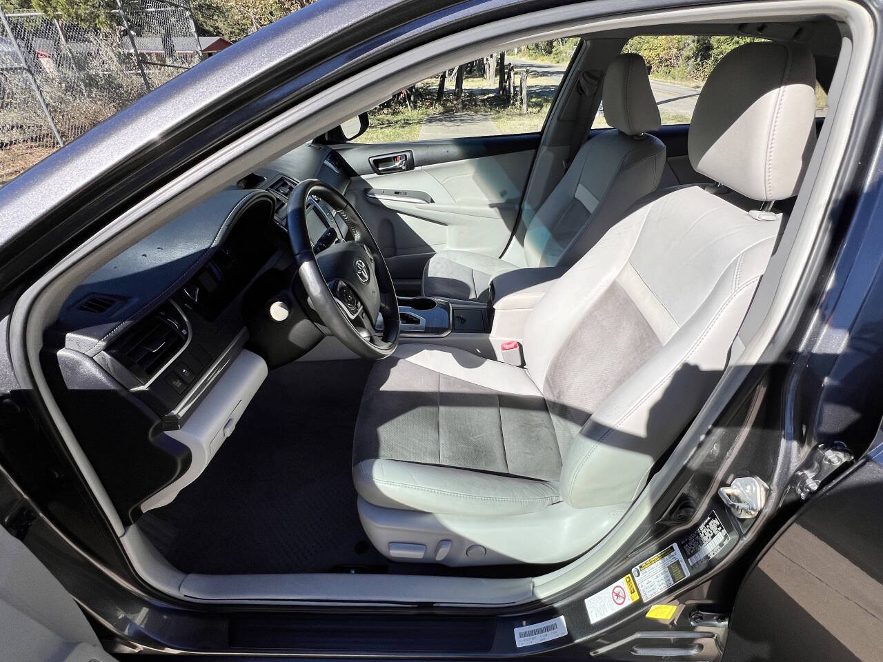 Used Car 2013 Toyota Camry Hybrid  Le 4dr Sedan For Sale Under $12,000 In Austin, Texas