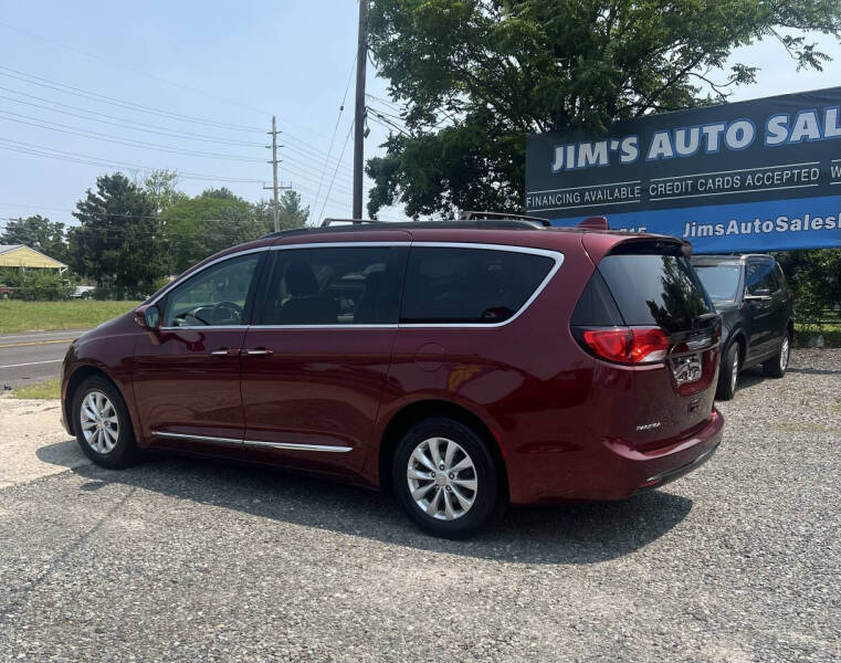2017 Chrysler Pacifica Touring-L