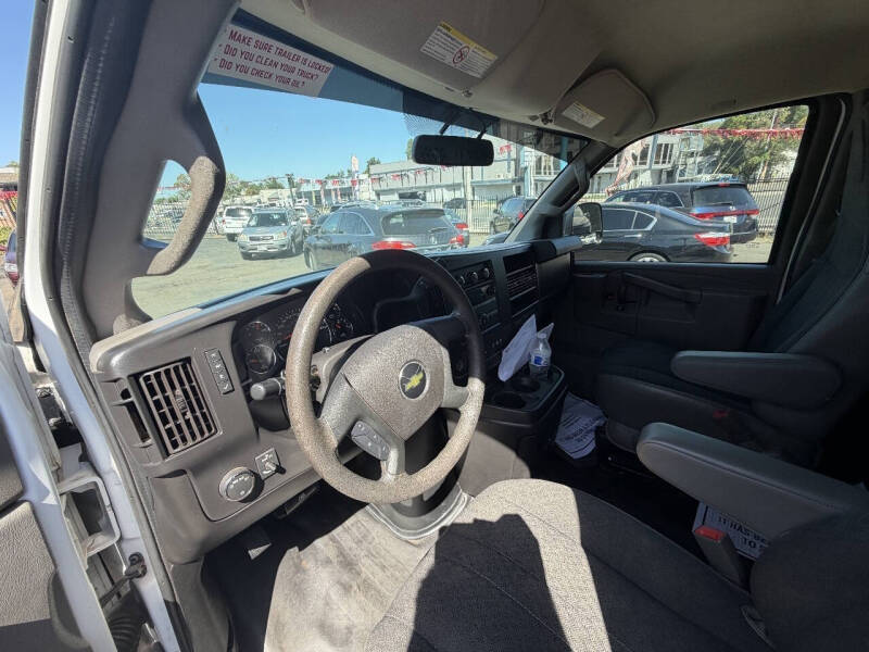 2021 Chevrolet Express 2500