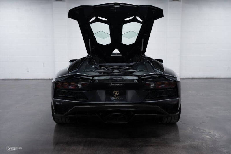 2019 Lamborghini Aventador LP 740-4 S