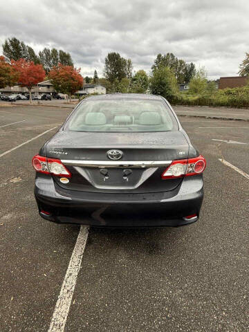 2011 Toyota Corolla LE