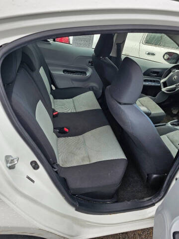 2012 Toyota Prius c Four