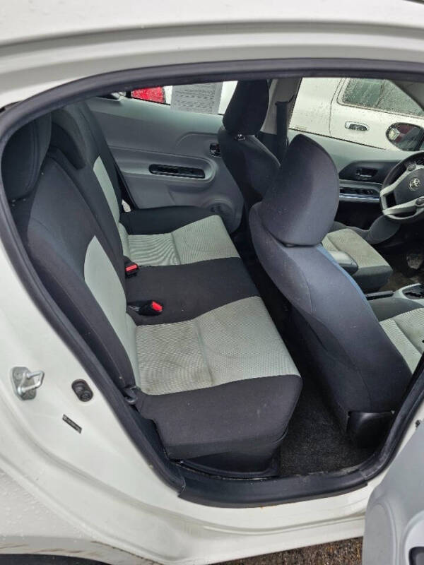 2012 Toyota Prius c Four