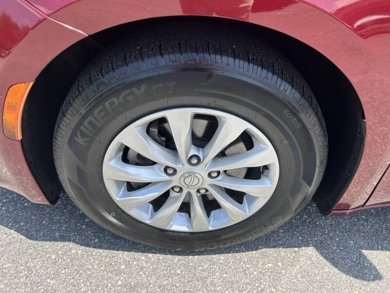 2017 Chrysler Pacifica Touring-L