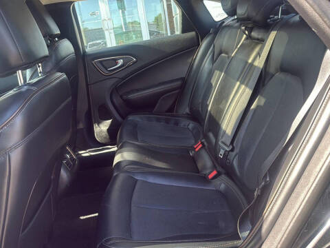2015 Chrysler 200 C