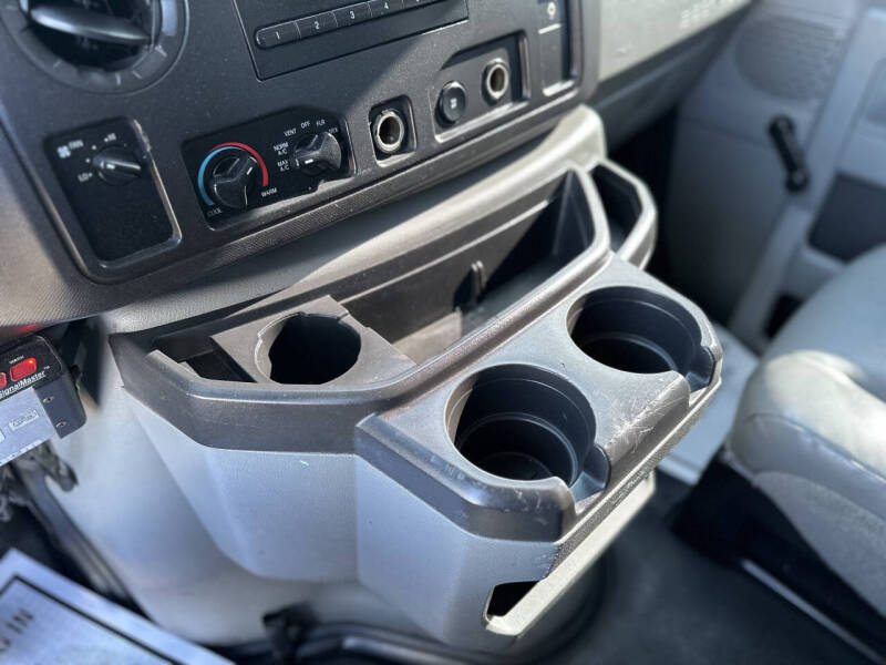 2012 Ford E-Series E-350 SD