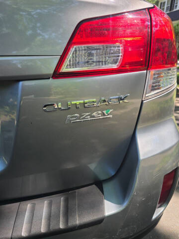 2010 Subaru Outback 2.5i Premium