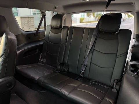 2017 Cadillac Escalade ESV Luxury