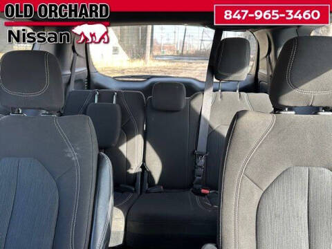 2024 Chrysler Pacifica Touring