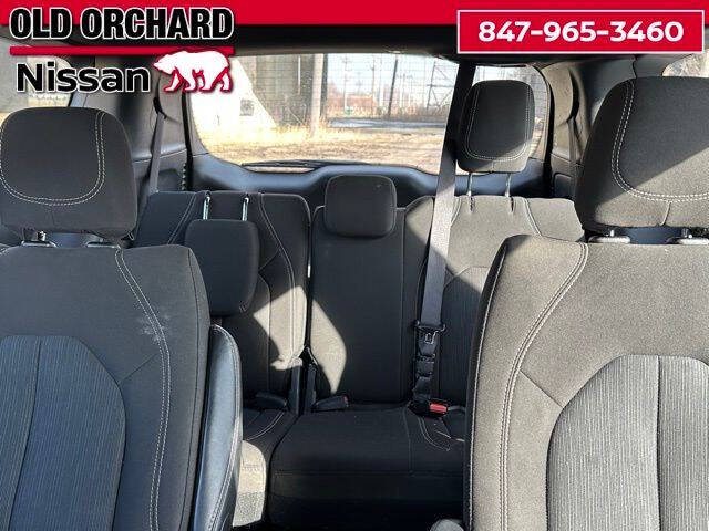 2024 Chrysler Pacifica Touring