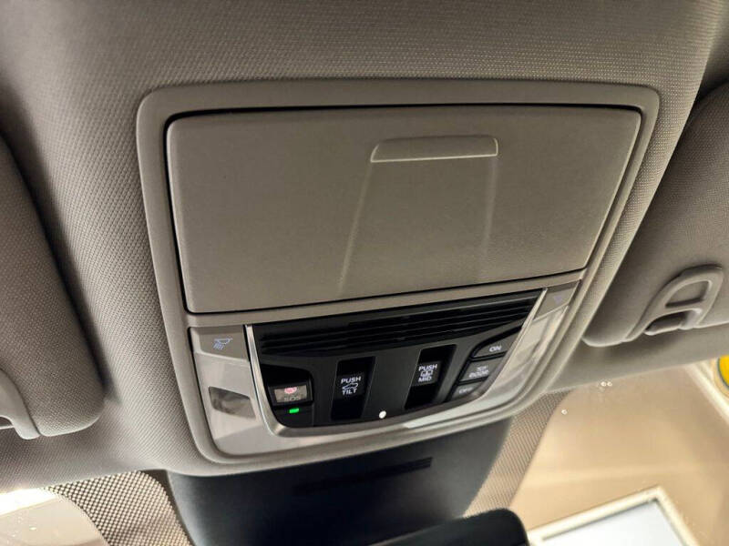 2025 Acura MDX w/Tech