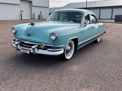 1952 Kaiser TRAVLER