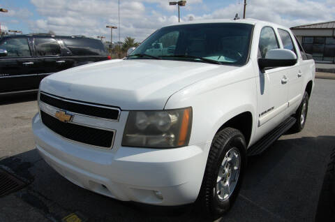 2008 Chevrolet Avalanche for sale at Modern Motors - Thomasville INC in Thomasville NC