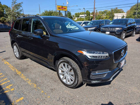 2018 Volvo XC90 T6 Momentum