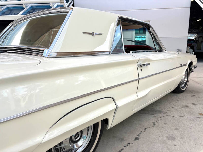 1964 Ford Thunderbird