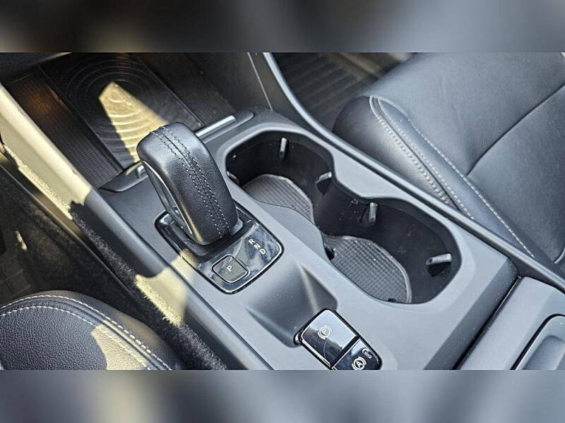 2019 Volvo XC40 T5 Momentum