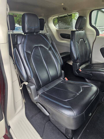 2021 Chrysler Pacifica Touring L