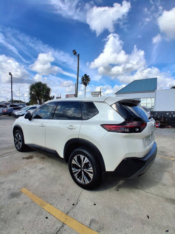 2021 Nissan Rogue SV
