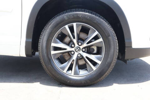2017 Toyota Highlander LE